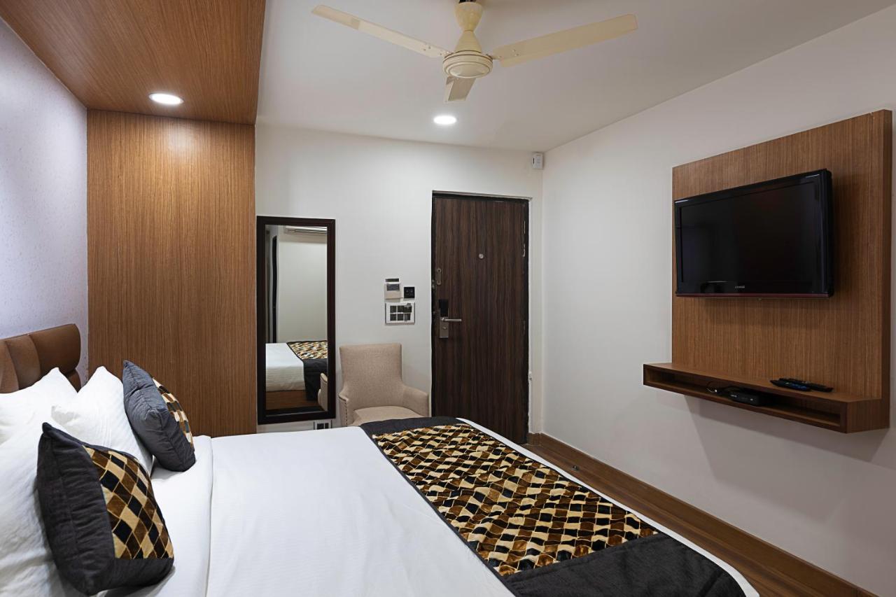 Delhieez - A Boutique Hotel Нью-Делі Екстер'єр фото