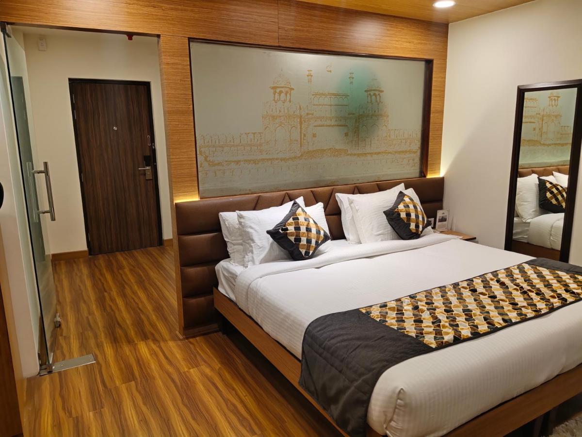 Delhieez - A Boutique Hotel Нью-Делі Екстер'єр фото